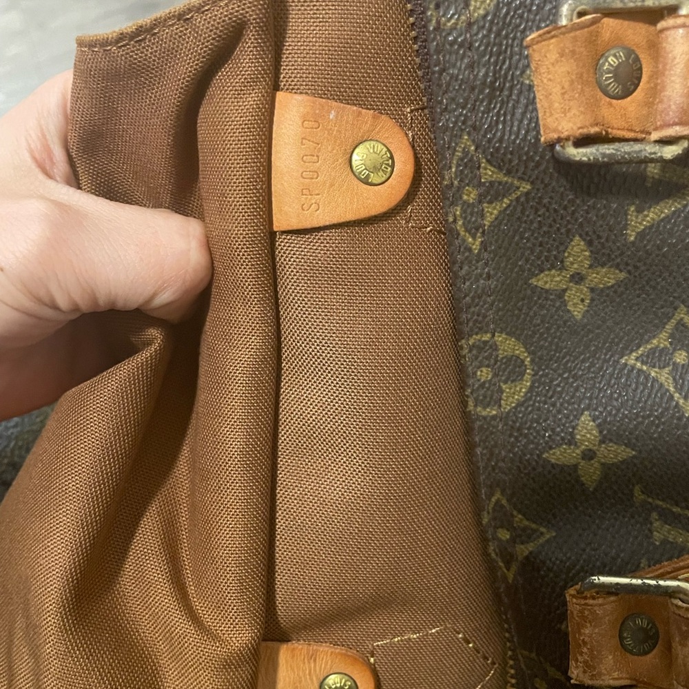Authentic Louis Vuitton bag - Picture 5 of 9